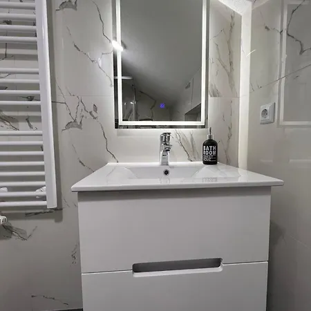 Apartmаn Avram Ll Апартаменты